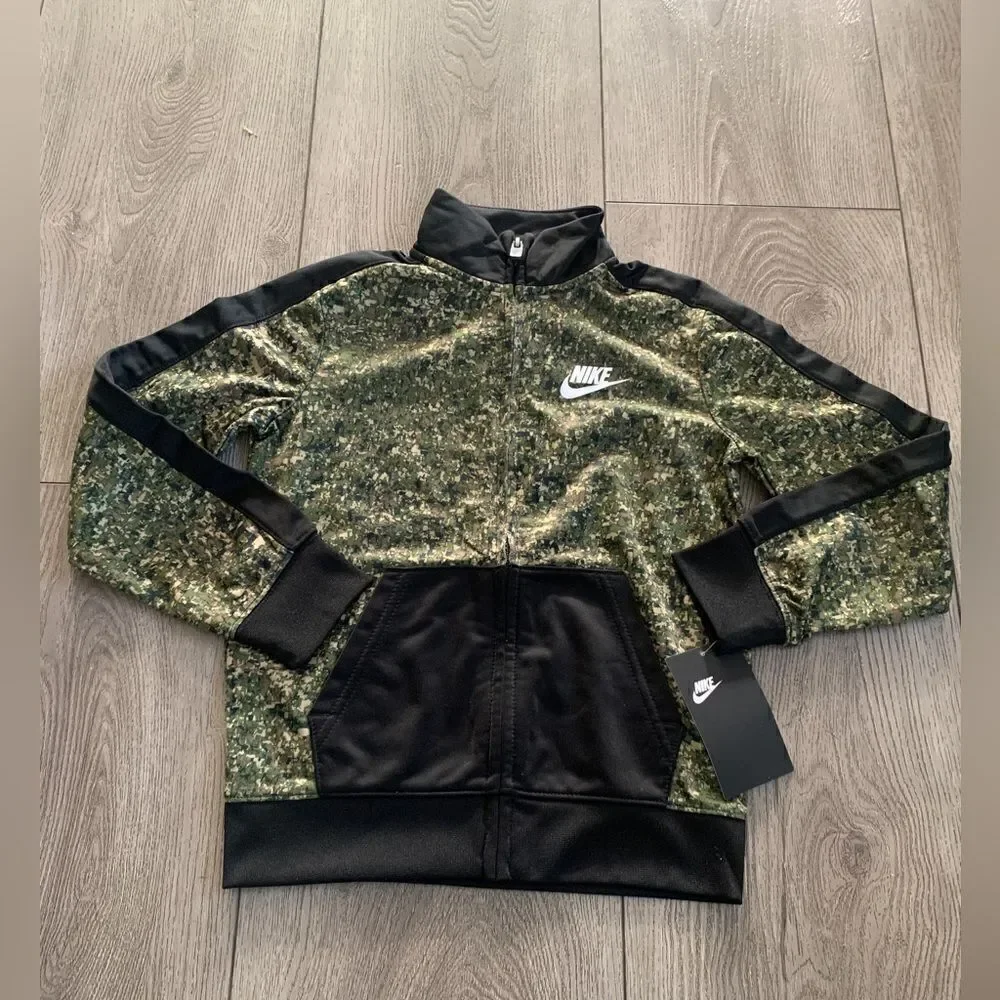 Nike kids zipper jacket with  camouflage print